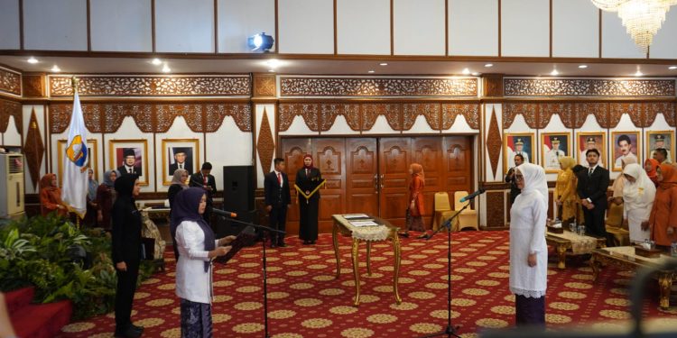 Hj. Hesnidar Haris: Pelantikan Ketua TP-PKK Komitmen Untuk Membangun Keluarga dan Masyrakat yang Sejahtera