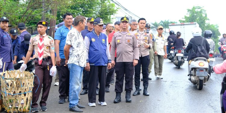 Wagub Sani Optimis Program Karya Bakti Gerakan Jum’at Bersih Tingkatkan Kepedulian Masyarakat