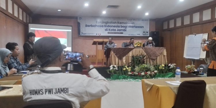 BBPJ Ajak Wartawan Diskusi Untuk Tingkatkan Kemahiran Berbahasa Indonesia
