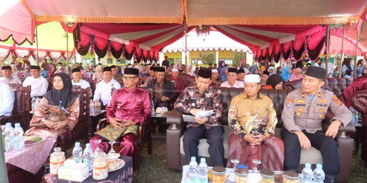 Bupati Bambang Bayu Suseno, Hadiri Haflah Akhirussanah Wisudawan Angkatan ke-XIV Pondok Pesantren Al Anwar