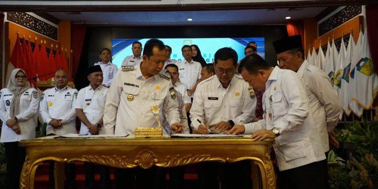 Pemkab Muaro Jambi Terima Piagam Kategori Tren Penurunan Stunting Dalam Pelaksanaan 8 Aksi Konvergensi Percepatan Penurunan Stunting Tahun 2024