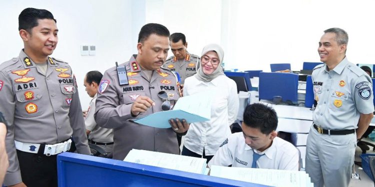 Dorong Tertib Administrasi Kendaraan, Jasa Raharja dan Korlantas Polri Cek Langsung Proses Pelayanan BPKB