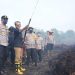 Wabup Junaidi H. Mahir Tinjau Lokasi Kebakaran Hutan dan Lahan (Karhutla) di Desa Gambut Jaya