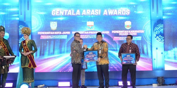 Pemerintah Kabupaten Muaro Jambi Meraih penghargaan dalam gelaran Gentala Arasi Award Tahun 2025