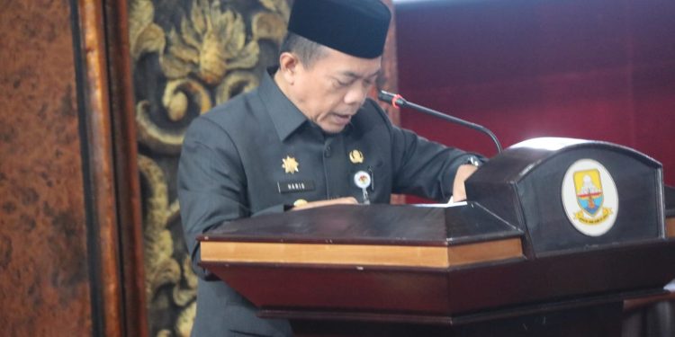 GUBERNUR AL HARIS DAN DPRD PROVINSI JAMBI SEPAKATI PERUBAHAN KUA & PPAS APBD PROVINSI JAMBI TAHUN ANGGARAN 2025