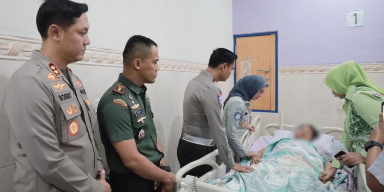 Jasa Raharja Serahkan Santunan bagi Keluarga Korban Kecelakaan Bus Probolinggo