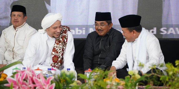 Gubernur Al Haris Hadiri Peringatan Maulid Nabi di Ponpes Kumpeh Daaru At-Tauhid