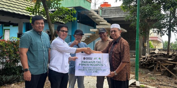 PTPN IV Regional 4 Jambi-Sumbar Bantu Rehab Masjid Jamaah Haji