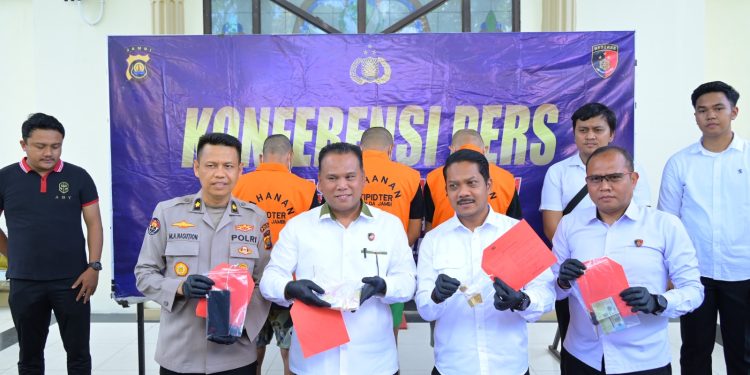 Polda Jambi Berhasil Ungkap Transaksi Emas ilegal