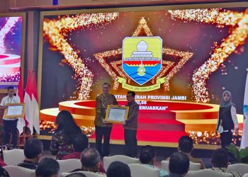 Gubernur Al Haris Raih Penghargaan Akreditasi Kearsipan Tingkat Nasional, Dengan Kategori “Sangat Memuaskan”